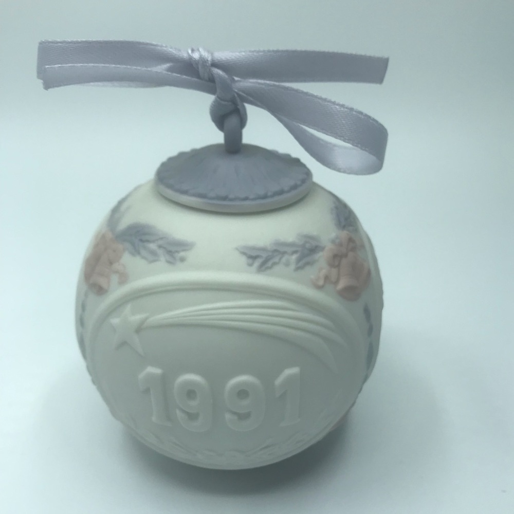 1991 LLADRO Christmas Ball Ornament